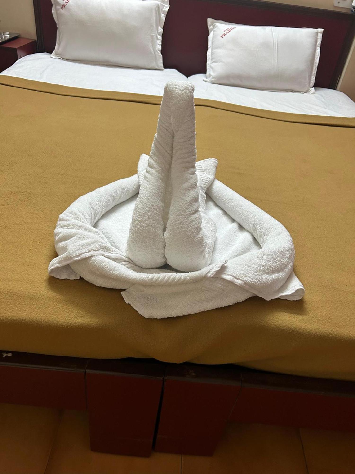 Hotel Prabha Ratnāgiri Екстериор снимка